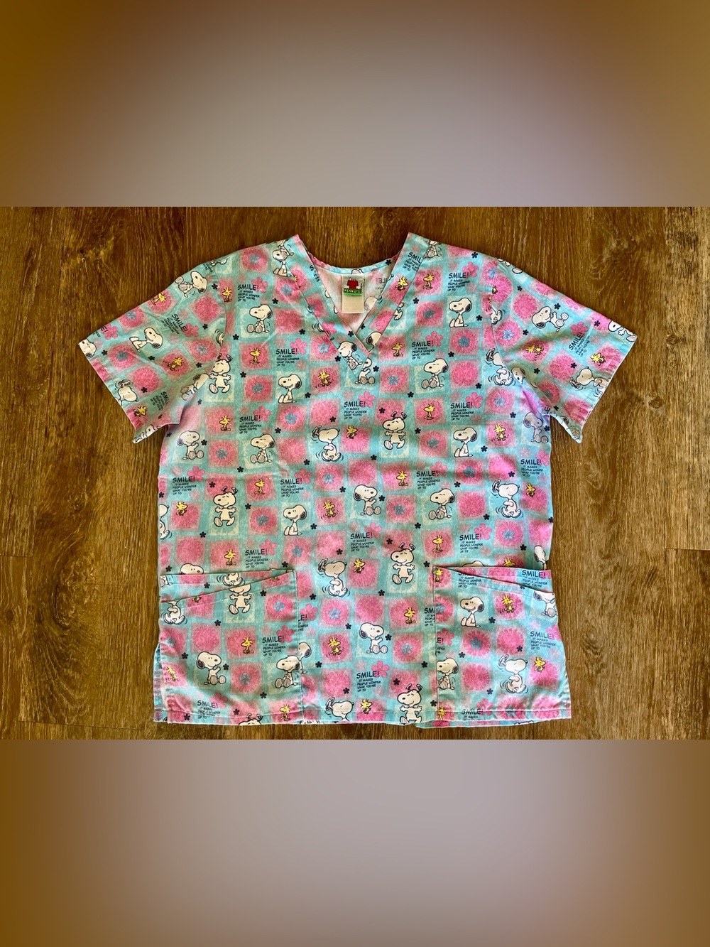 Snoopy Nurse “Smile” Scrub Top Women’s M